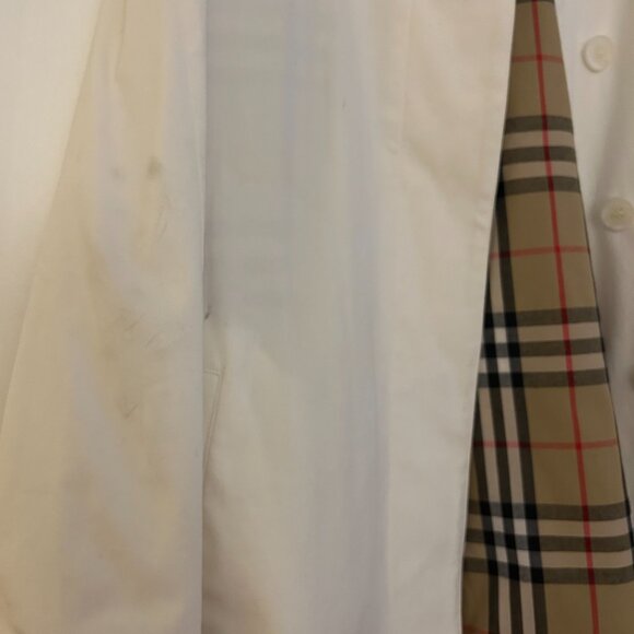 Burberry White Trench Coat - Picture 9 of 10